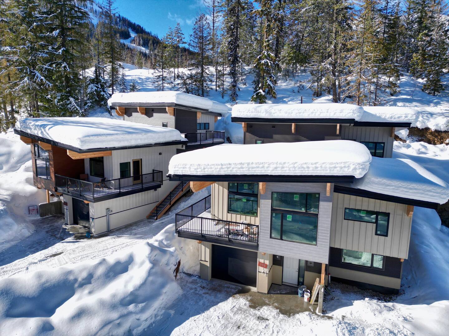 Exterior of Granite Ridge Luxury rental suites, air B&B Homes & Suites at the base of Red Mountain Resort in Rossland BC